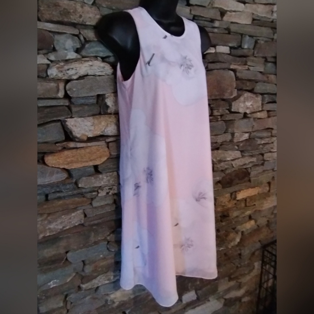 Calvin Klein size six pale pink floral crew neck soft shift dress
